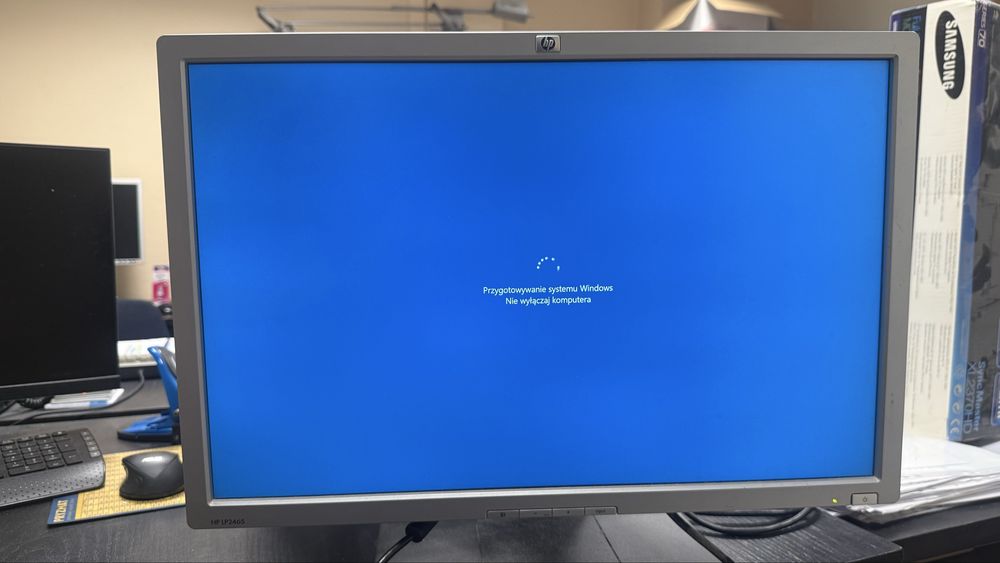 Monitor HP KP2465