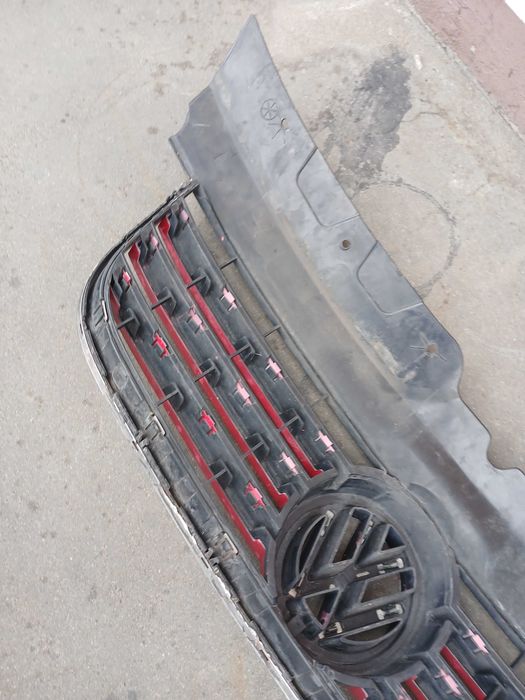 Grill VW Transporter T5 Caravelle  7H5 atrapa