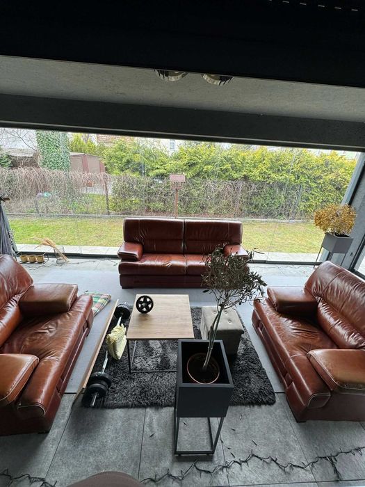 Zestaw mebli skórzanych - kanapa i 2 fotele