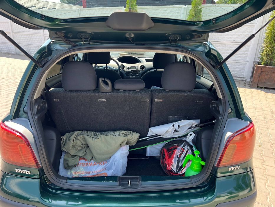 Toyota Yaris в стані сві-поіхав
