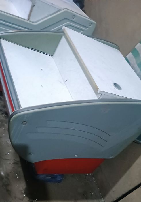 Прилавок торговий.Касове місце.Для вітрин холодильних.