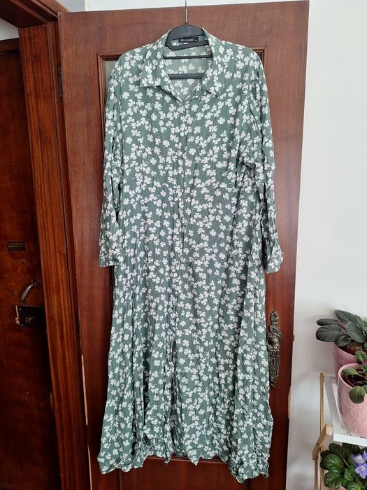 Vestido florido manga comprida