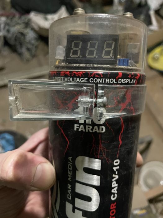 Конденсатор на 1.0 фарад до підсилювача