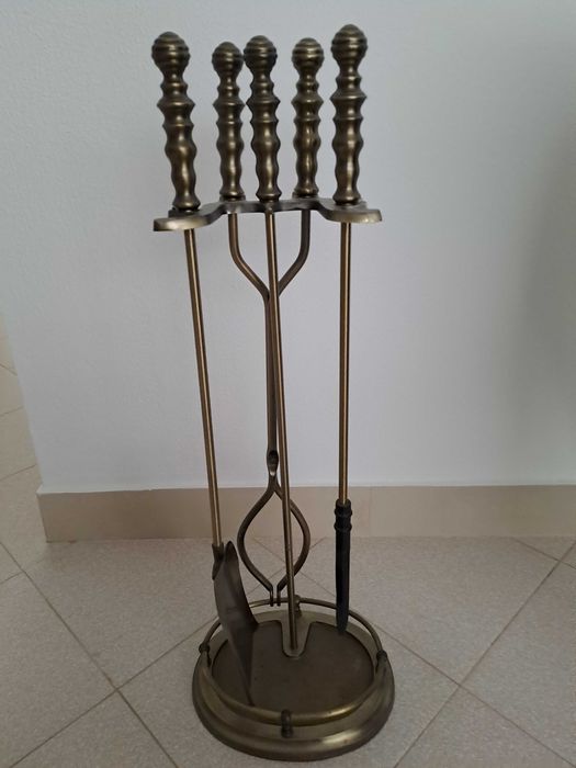 base com suporte com acessorios de lareira