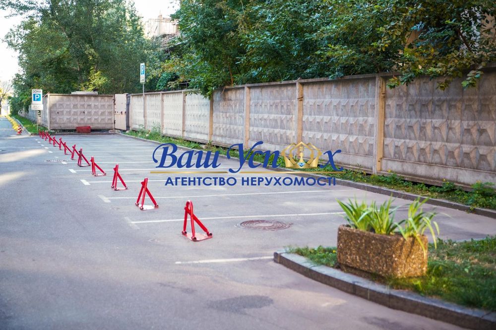 Продаж офicу  Староноводницкая 13 б , метро Печерск . Tsarsky