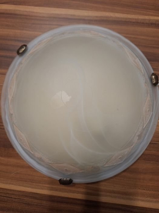 Oddam lampę  szklaną