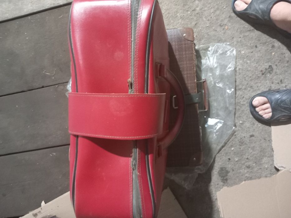 Sprzedam  walizkę lata 80