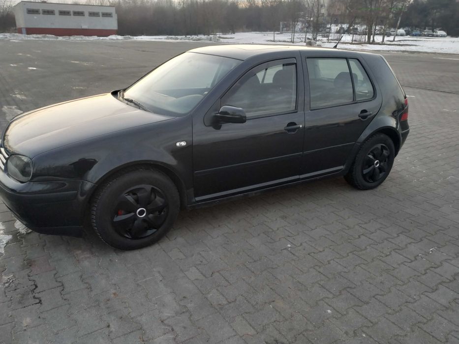 Volkswagen Golf IV 1.6  + gaz, hak