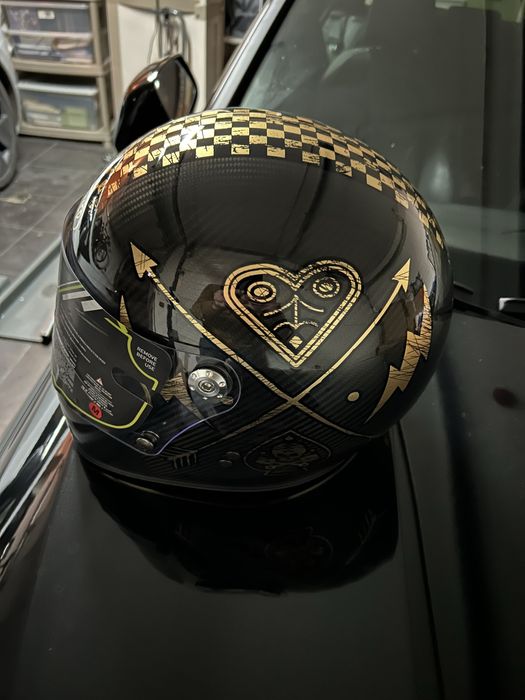 Capacete integral em carbono Premier NOVO