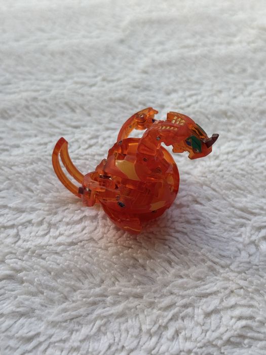 Bakugan Pyrus BakuSolar Hyper Dragonoid 650G