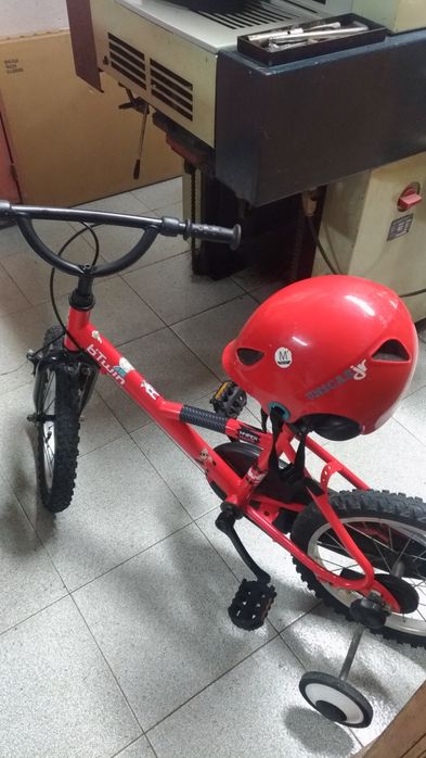Bicicleta b'twin Hyper Hero mais Capacete Uns Carjr M