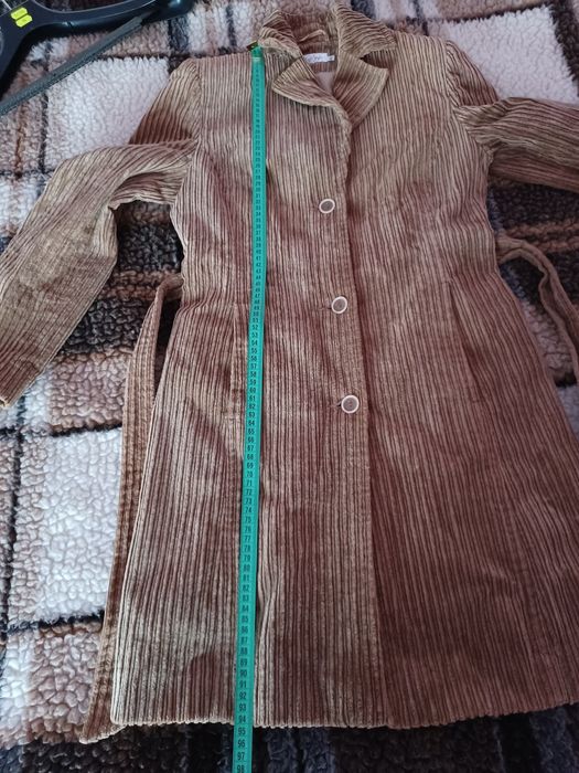 Płaszczyk sztruksowy na podszewce rozm. 42 brązowy