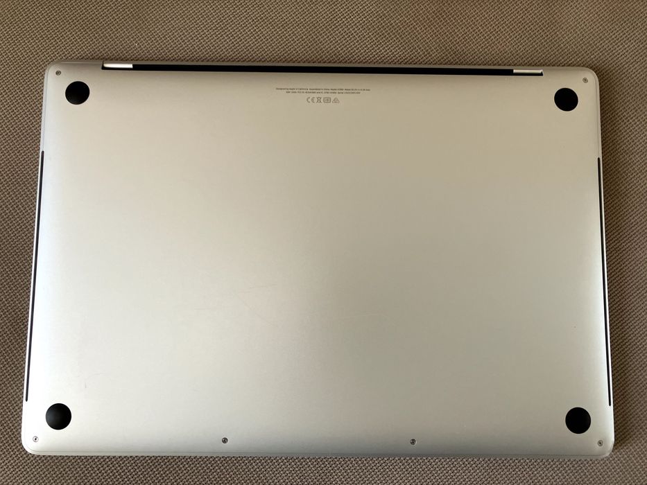 Macbook Pro 2019 I9 32/512