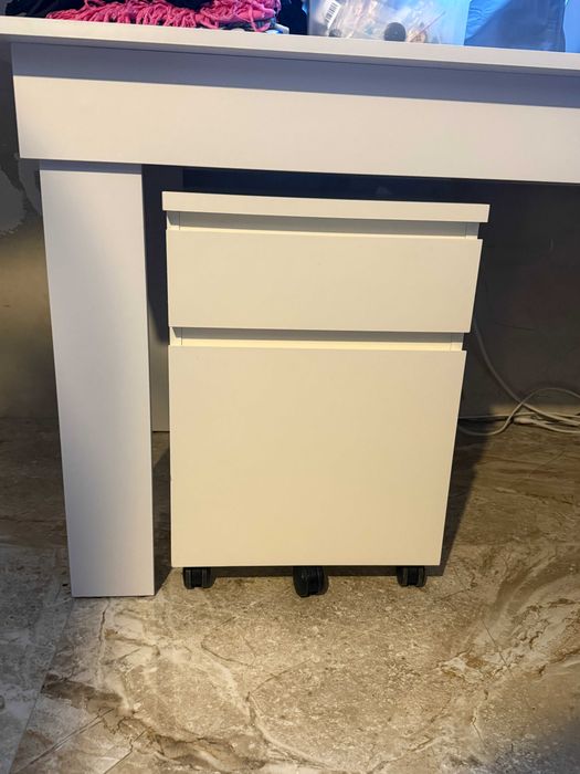 biurko/ stół do pracowni z kontenerkiem MALM