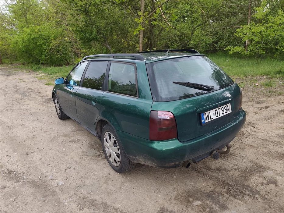 Audi A4 Avant Oc do Pażdziernika Jedzi na gazie i benzynie Hak