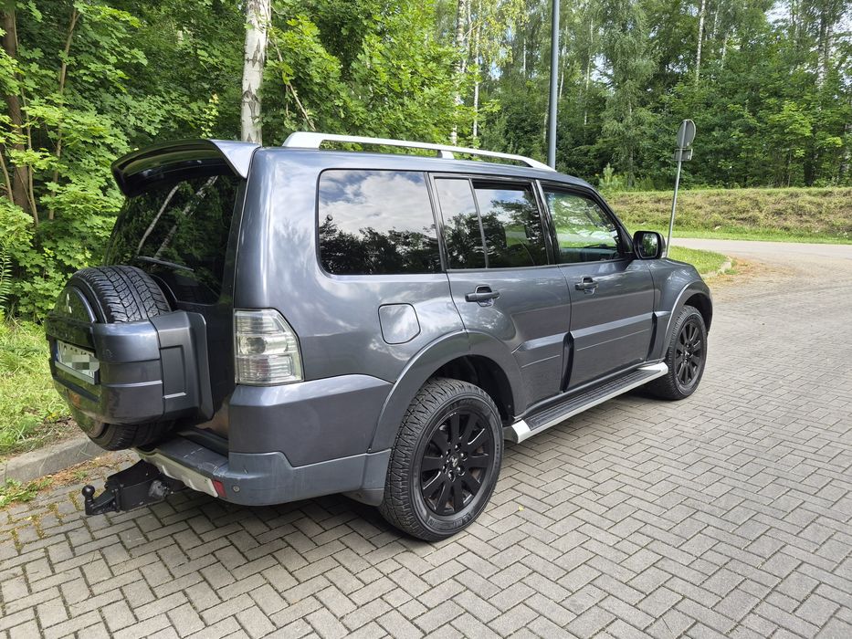Pajero 4 , Diesel 4x4,Automat, 7- osobowy, Hak, Xenony itp