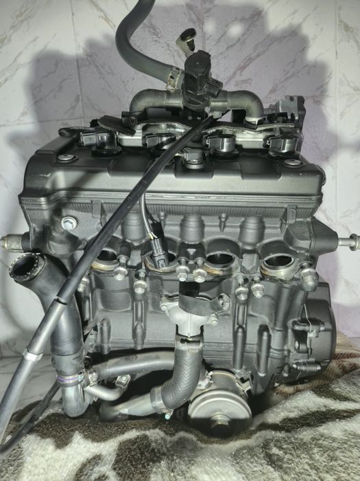 Motor yamaha yzf r6