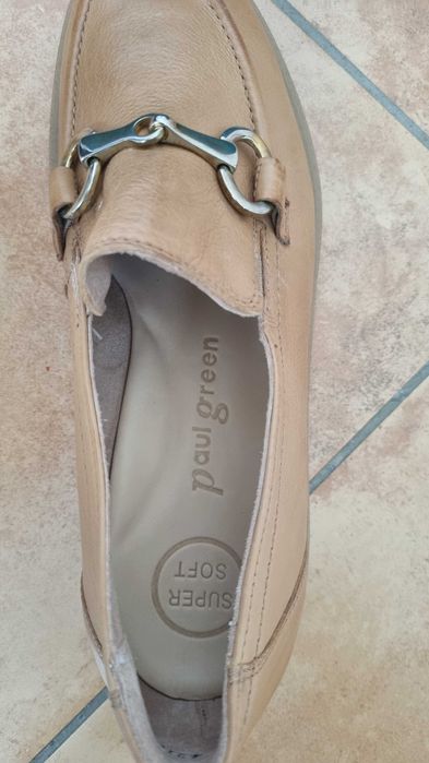 Sapatos em pele para senhora