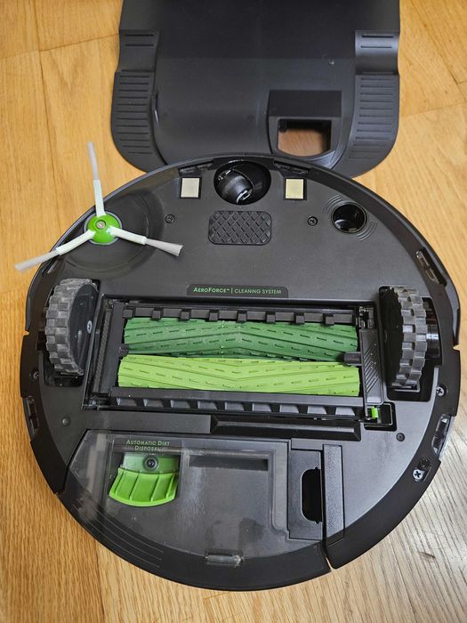 Robot aspirador Roomba® j7+
