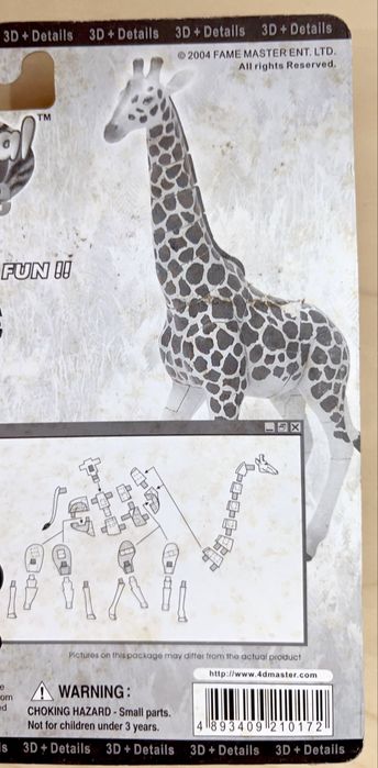 Puzzle 4 D de girafa