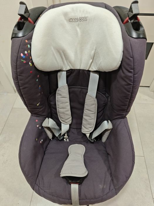 Сіре дитяче автокрісло Maxi-Cosi Tobi