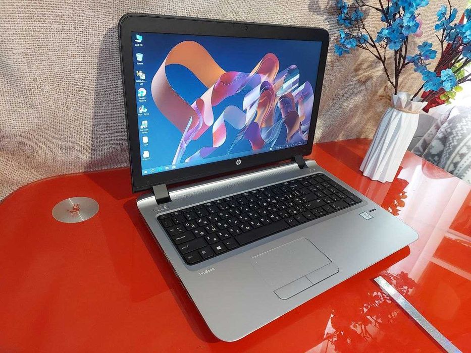 Ноутбук FULL HD IPS / i7-6300U/8 GB DDR4/SSD 256Gb