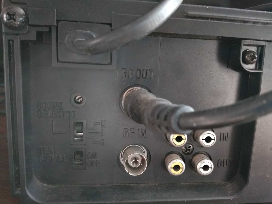 відеопрогравач касетний VHS формат. OTAKE VR-44. працює, пульт є