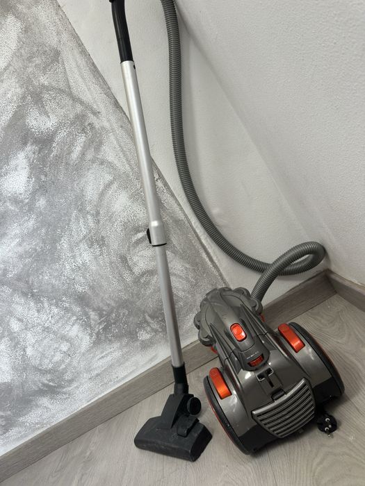 Aspirador Koenig potente sem saco