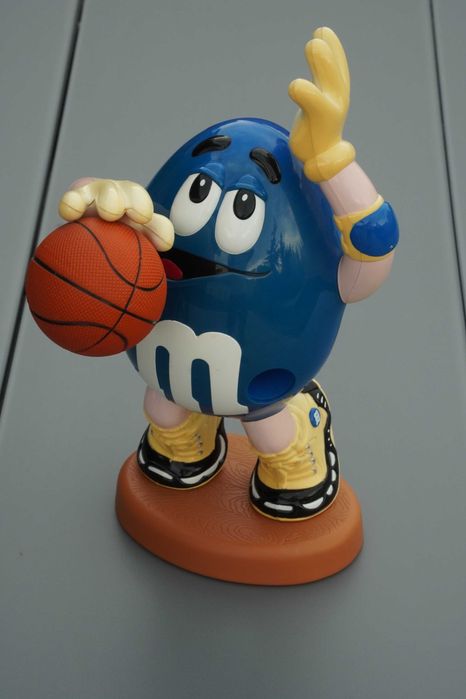 Dozownik M&Ms Koszykówkarz Limitowana Edycja