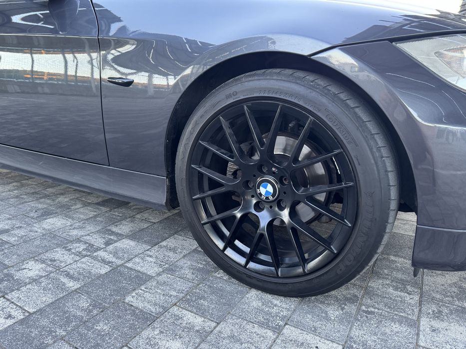 Продам BMW e90  2005