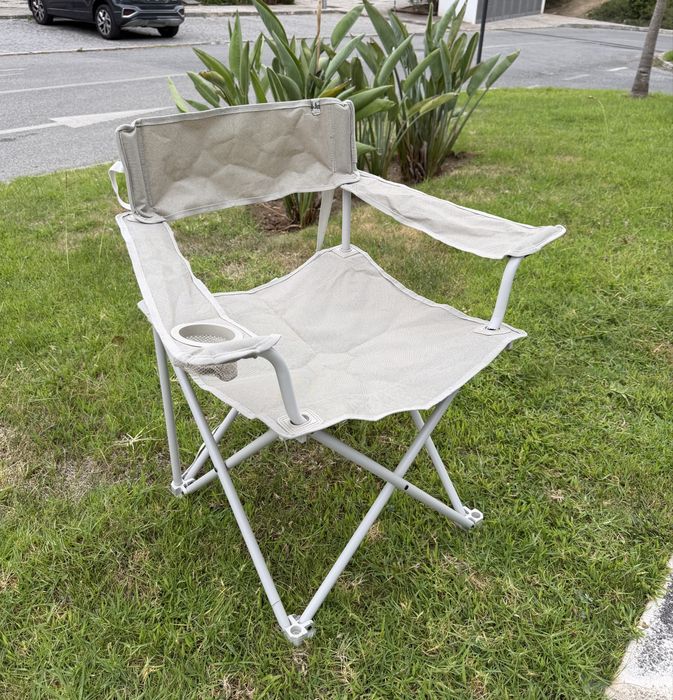 Conjunto de Camping / Campismo – Mesa Dobrável e 2 Cadeiras com Porta-Copos