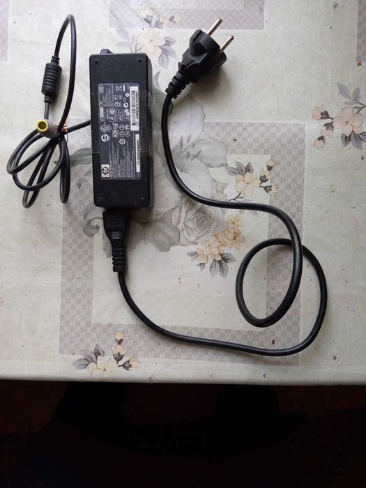 зарядне до ноутбука  lenovo