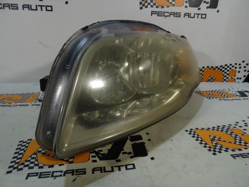 Ótica / farol esquerda AUDI A4 (8EC, B7)