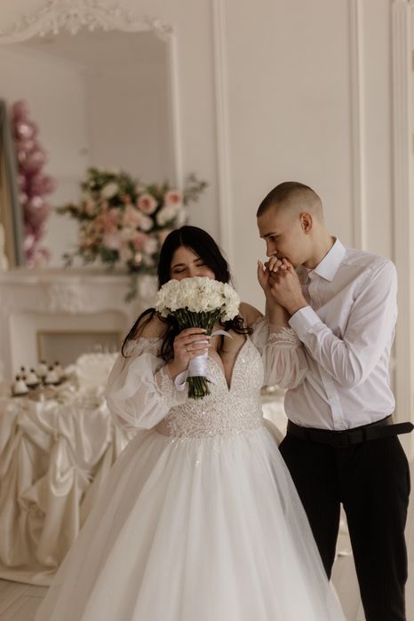 Весільна сукня в гарному стані