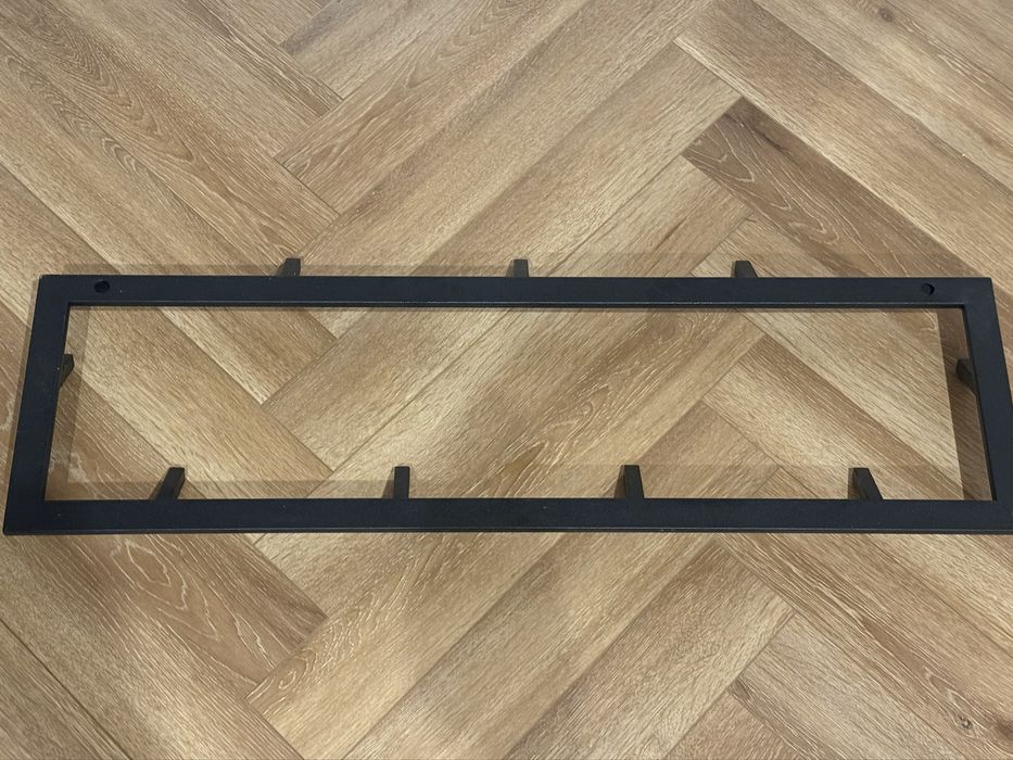 Wieszak scienny metalowy