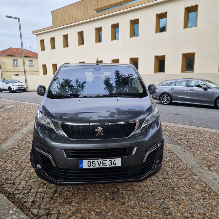 Peugeot Traveller Aloure 8 lugares