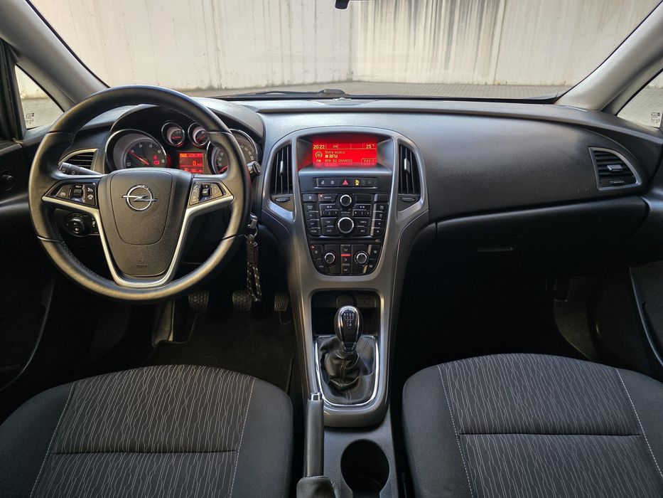 Opel.Astra Sport Tourer Selection 1.3CDTDI 95CV- Imaculada