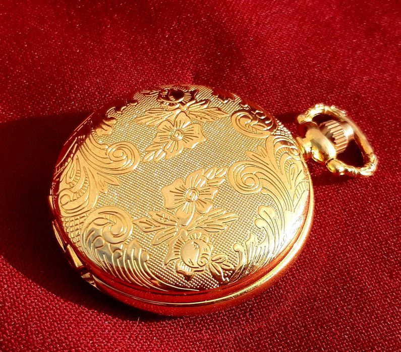 Lindissimo Relógio de Bolso, Dourado