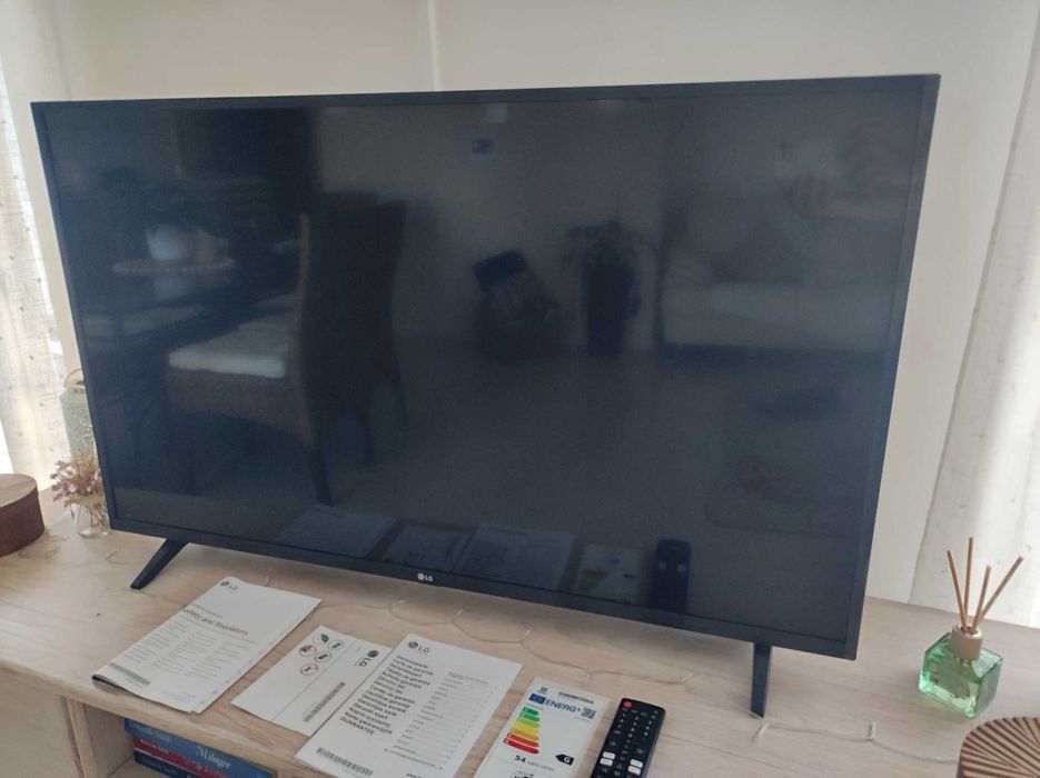Smart TV LG 43 polegadas - como nova