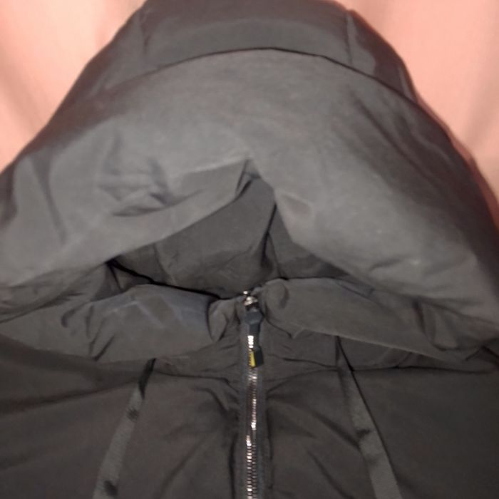 Продам гарну подовжену зимову курточку