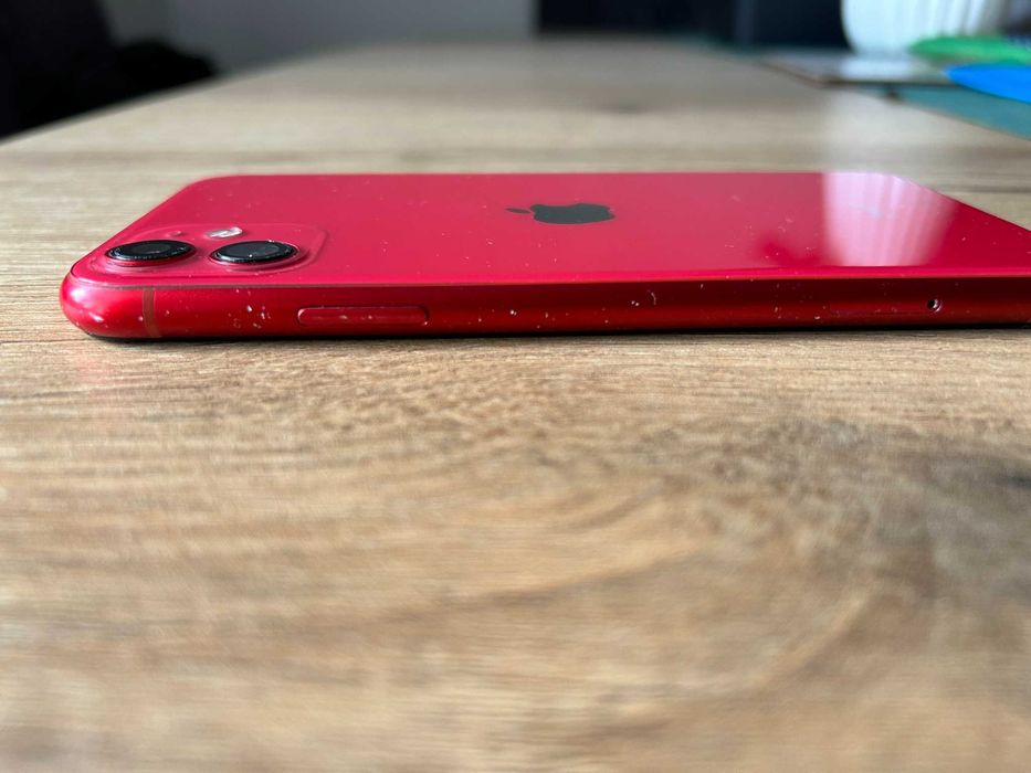 IPhone 11 czerwony