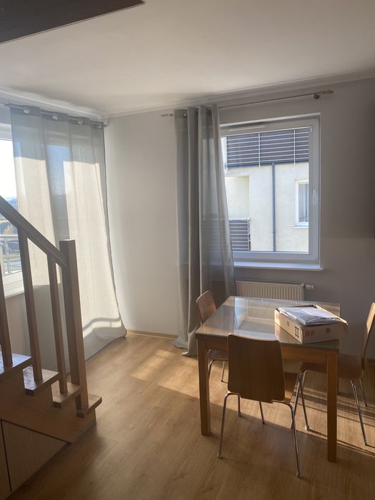 Przestronne 4-pokojowe mieszkanie z balkonem