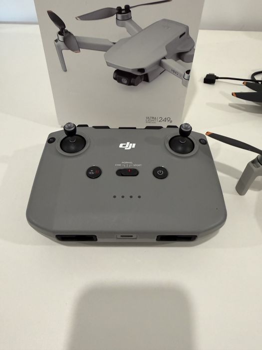 Dron Dji mini 2 se