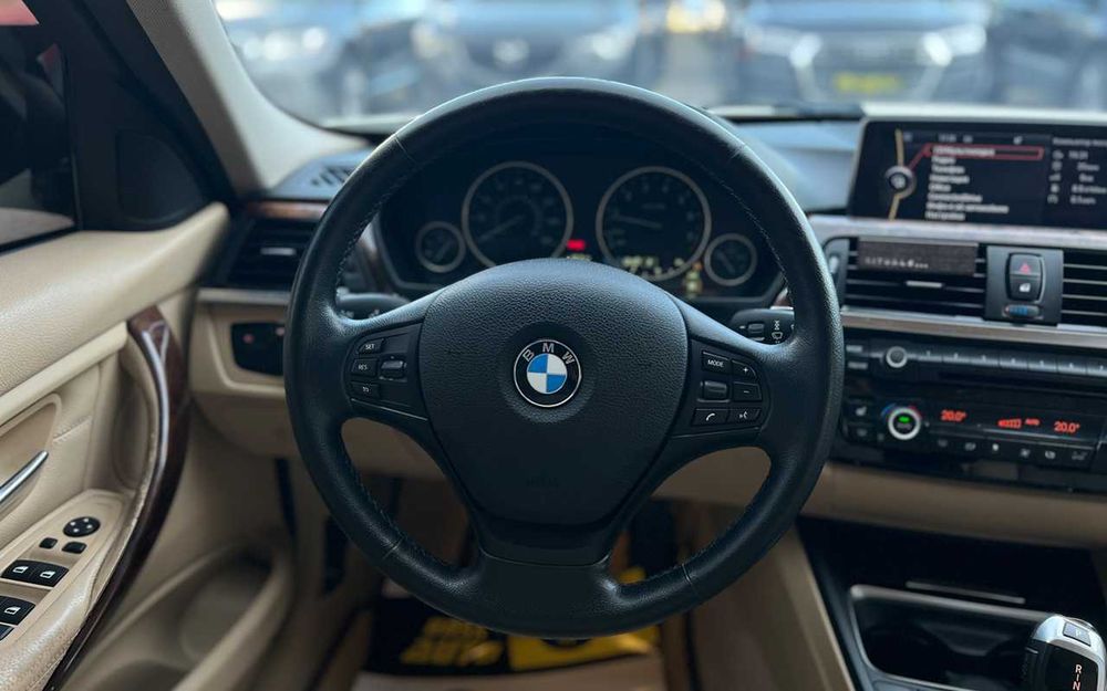 BMW 328XI 2013