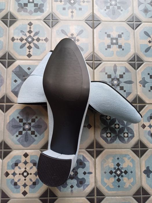 Buty na obcasie 38 błękitne