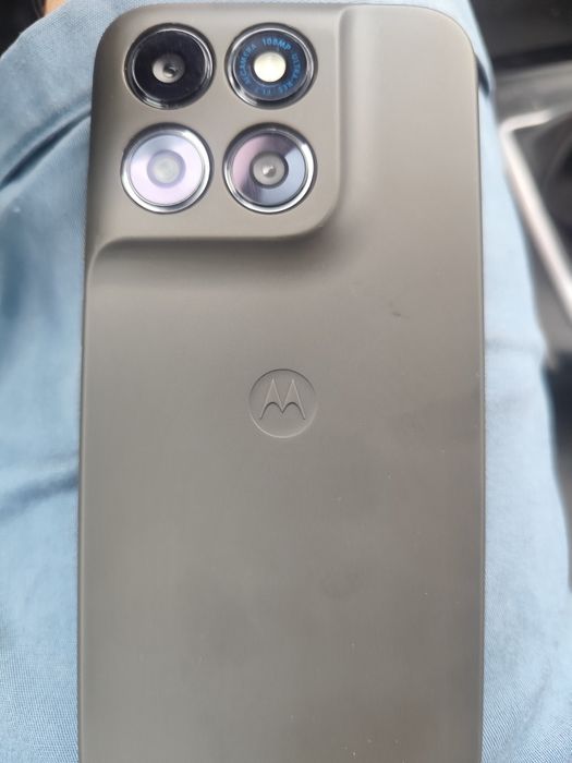 Sprzedam Moto g77 nowy