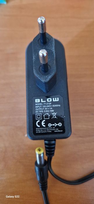 Zasilacz impulsowy 9v/1000mA Nowy nie używany