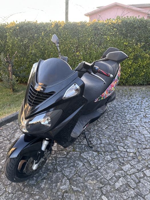Scooter DAELIM 125