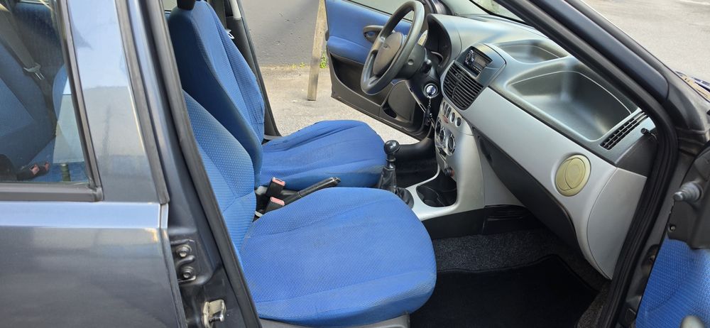 Fiat Punto 1.2 SX 5 Portas Direção Assistida VALOR FIXO