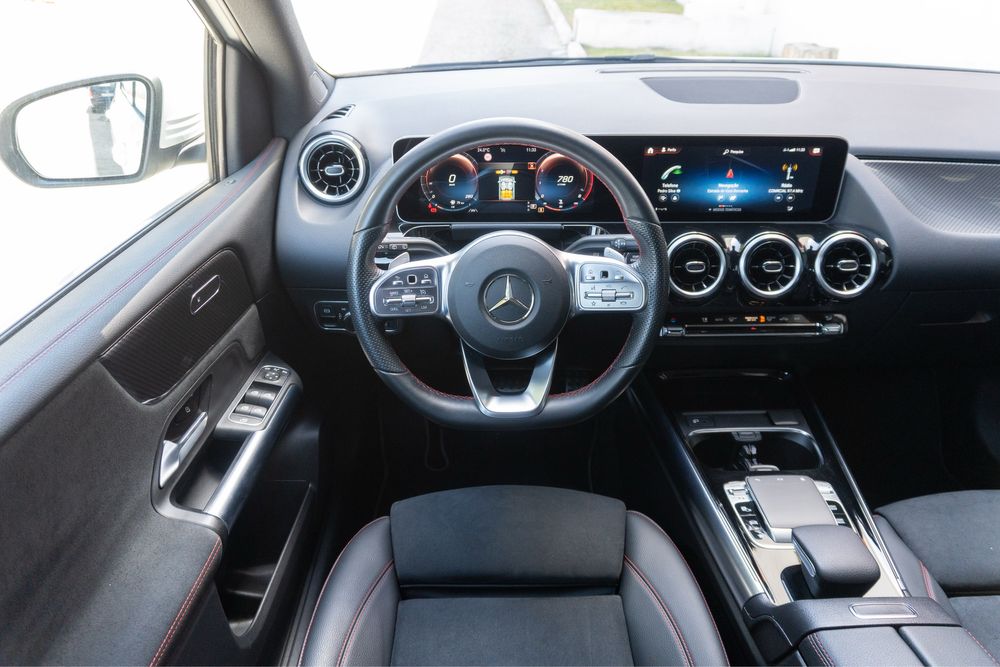 Mercedes-Benz B 180 AMG Line 7G-DCT (financiamento disponível)
